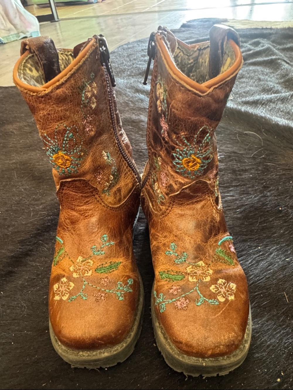 Girls Toddler Shyanne cowboy boots size 6